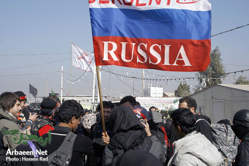 پرچم کشور روسیه در پیاده روی اربعین