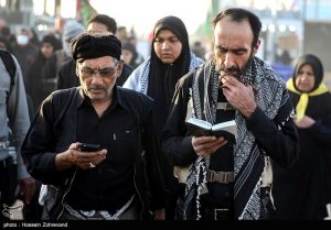 تصاویری از زائران در پیاده روی نجف به کربلا