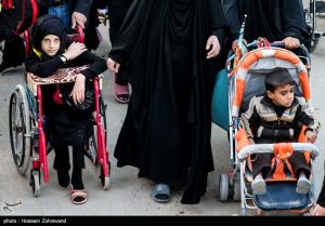 تصاویری از زائران در پیاده روی نجف به کربلا