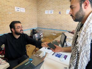 تعمیر رایگان گوشی همراه در مسیر پیاده روی اربعین