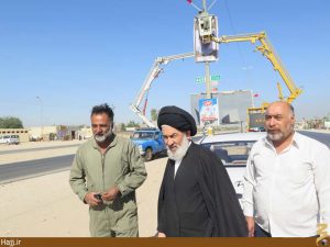 نصب تصاویر شهدای مدافع حرم در مسیر نجف تا کربلا